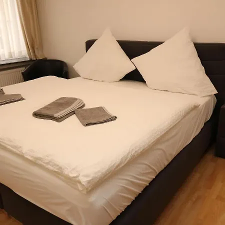 In With Balcony Apartment *